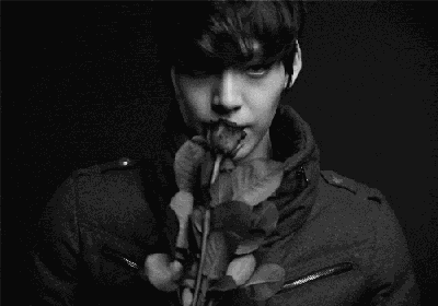 z0802's profile picture. ヘ(°￢°)ノ