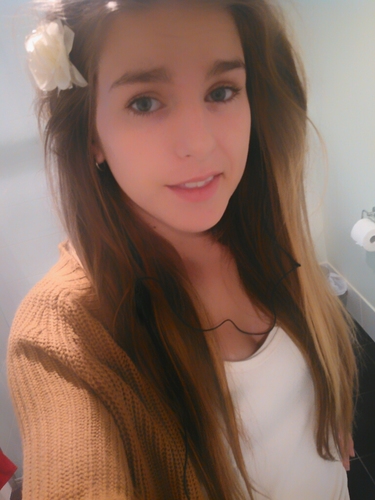 follow me, ill love you forever! 3