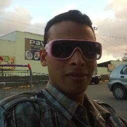 “Senhor eu quero brilhar por Ti. Quando o mundo se apagar, eu quero que através da minha vida alguém possa Te enxergar.”