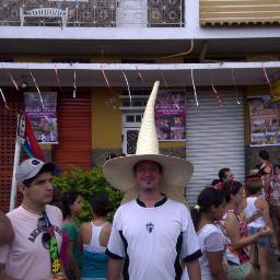Historiador e professor, membro do PCB.