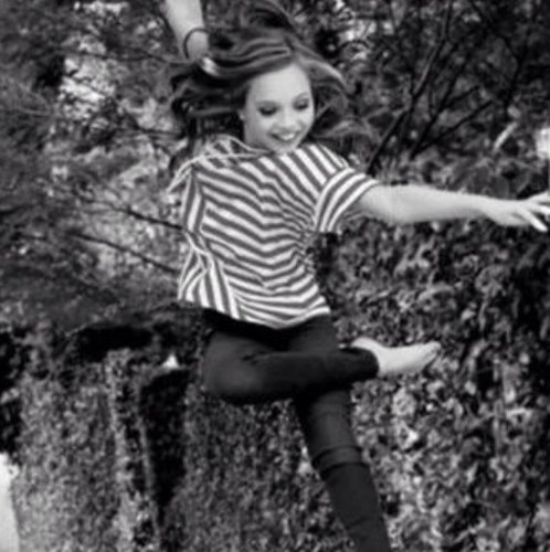 Jus_sel_lover's profile picture. I'm a dancer with all my heart I love Jelena and im a fan of dance moms follow my twitter bestie @lizzygirl364!! Melissa Jill Kimmy and Chloe followed!!