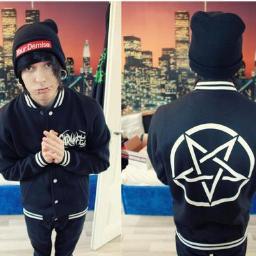I'm Kyle      RP       20 y.o :)    GAY :) shy guy ^^