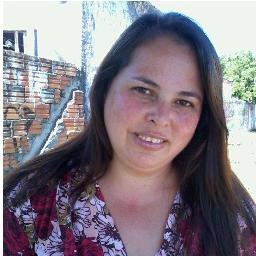 Faço parte do povo de Deus aqui na terra.Todos os  dias eu preciso fazer uma escolha...
 Então eu Escolho Deus!
Sou professora e amo meus alunos!