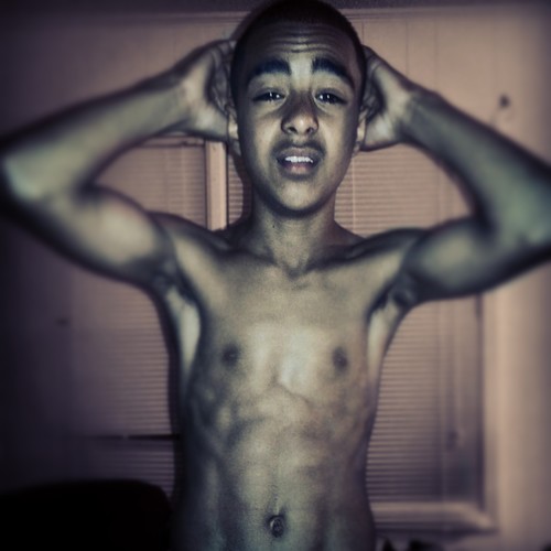 follow me . I follow back