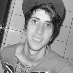 Nickelback , Free Step , Música Alta , Agita com a Galéra , Eletromecânica ...
Tudo isso se resume em Andrew Zanetti ;D