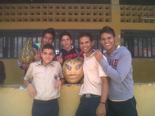 lo mio es jugar futbool sígueme y te sigo si no me da igual