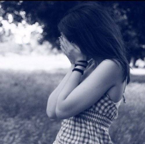 BrokenGurl101's profile picture. 