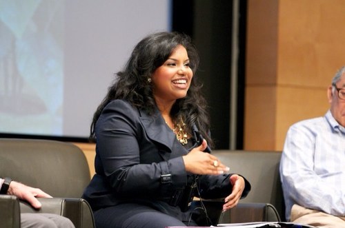 TinaHossain's profile picture. Curious mind and healthcare nerd  @Optum. Intersection of health and tech is where it's at. Recently at @KPShare @OliverWyman and @KelloggSchool.