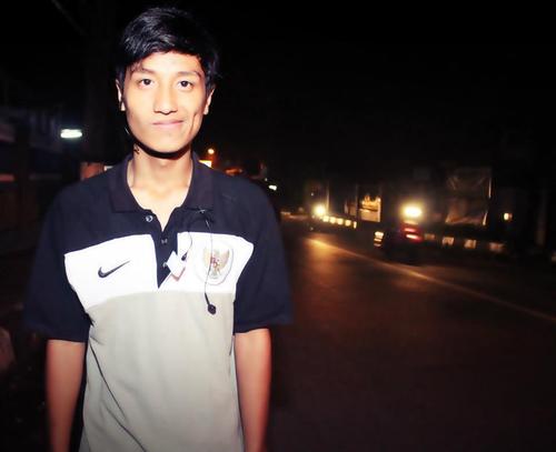 Hasani project｜singer jazz｜21.september 1995｜guitar fingerstyle｜ contac person: 08985025520｜