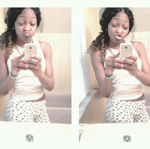 :•) ? | #Team FollowBack #TeamAQUARIUS 01.26. & Follow My G's @_LilBrielleeeee , @Ayoo_Kyle , & @_iGetShitReal ( :