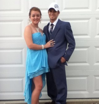 17. Loves the outdoors. from good ole West Virgina.#taken(: follow me an i'll follow back(: