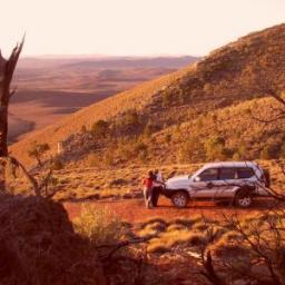 HORSESHOE TOP-END (Flinders Ranges, South Australia) A great place to relax in quality accommodation or our private campsites. Drive 4WD tracks, hike or cycle!