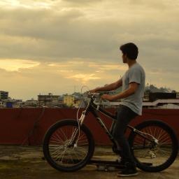 BladyDH's profile picture. Ing. Logística y Despacho, Msc. Líquidos vitales Enfermero, Diseñador Grafico y por las noches Batman