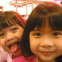 Hi,I'm Qhadieja :}