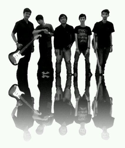 Voc: @DyasAndriyas | Gtr: @AlfinoNurGusal and @gonxbross | Bass: @Deudeum | Drum: @AbayAlwaysAkbar