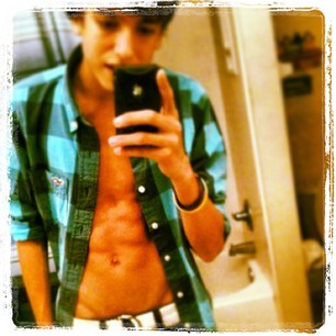 The name's Kolton. But, you can call me Kolt. I'm a 15 year old kid. I'm gay. I've never been kissed, dated, or had sex. #SinglePringle {FL/RP}