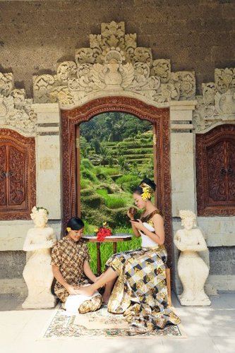 Experience The Royal Touch