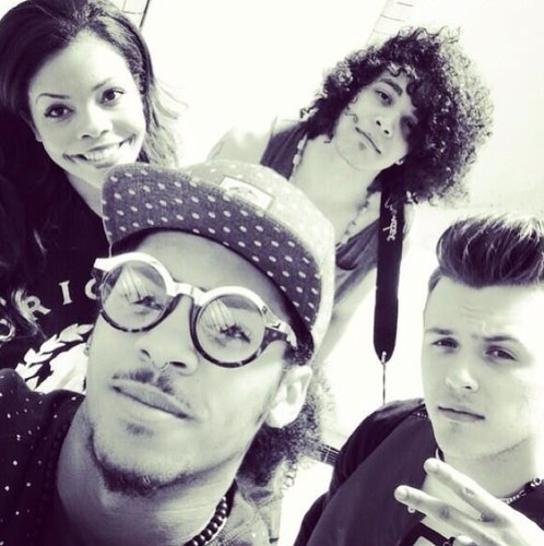 LUMINlTES's profile picture. Just a fan account!! Follow the real @LUMINITES! They are my idols :) they are going to go so far and i can't wait to start the journey!!
