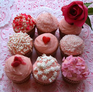 darkcherrypie's profile picture. 舞台芸術（特にミュージカル）と本が大好き。Love theatrical/performing arts and books.