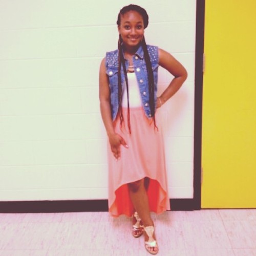 (っ◕‿◕)っ ♥ 16 | March 1st | Pisces | Stallion Cheerleader Facebook: http://t.co/2iPTJlfUaX…tagram: _shortbeauty_