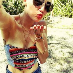 Im a dime.Best top of the line.Cute face slim waist with a BIG behind.Born 23nov.1992-U.S.A.
