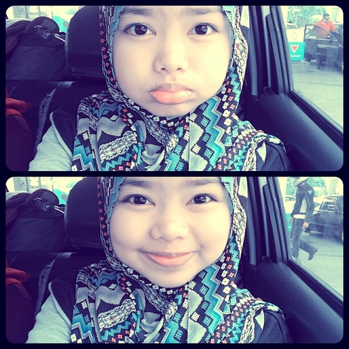Hye My Name Shazlin Nazaruddin...I Love my parents and I Love you all...Thanks you all for follow me at Twitter... ^_^