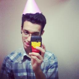 Pisciano. 18 anos. Chocólatra. Sonhador!