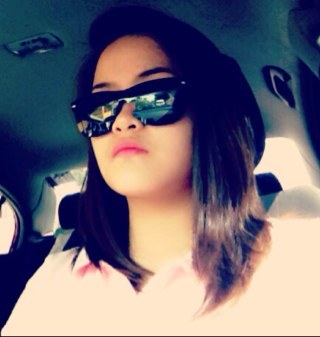 Ω me my self and i ❥ http://t.co/xAJRbNtaYQ follow me on instagram dionneclareg ☺☺☺