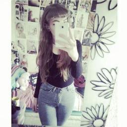 i like charity shops and a nice cuppa- follow my instagram - sophie_l0u