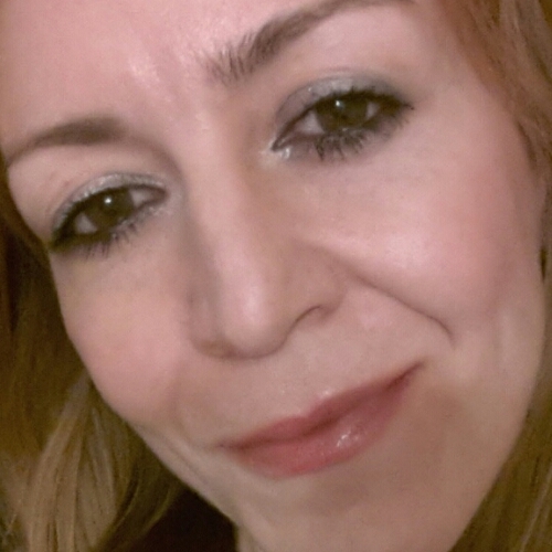 Social media minx, sci-fi/tech nerd, feminist, humanist, realist, and cockapoo adventurer. Dreams of living on the beach or on Mars, ideally a beach on Mars...