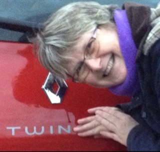 LindaTwin63's profile picture. 