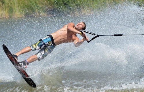 FranckDesboyaux's profile picture. Professionnal waterskier