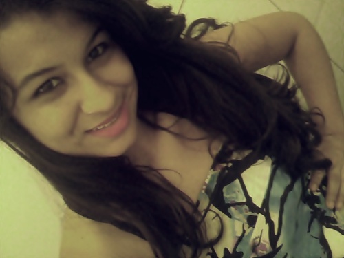 taysferreira15's profile picture. ♡~~
a princesiinha que não nasceu para ficar no castelo,
e sim para enfrentar a realidade da vida;