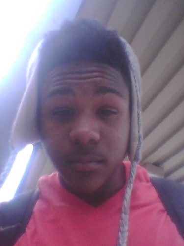 Live Laugh Love that's my motto for 2013 hit that follow button and go follow my thug best friend @jadorelarae team #followback #Scorpio