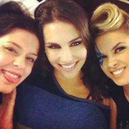 * ∿ Um amor que nem eu consigo explicar, mas consigo sentir. Um amor verdadeiro, um amor de fã! @Melfronckowiak @Lua_Blanco