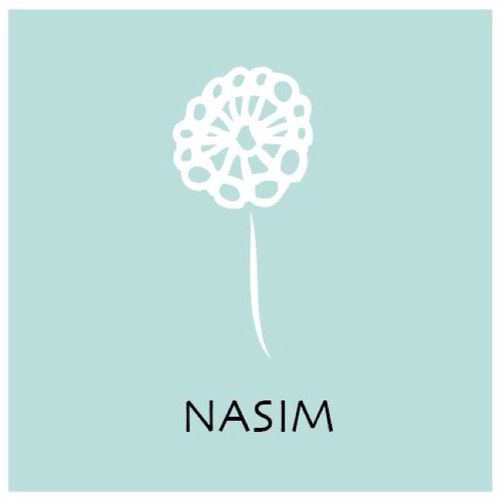 ヨコハマハンドメイドマルシェ5/26 出店 @パシフィコ横浜  NASIM（ナシーム）幼稚園からの幼なじみである東満里奈と天畠カルナによるユニット。 アクセサリーからカード、プロダクトまでハンドメイドの一点ものを制作しています。