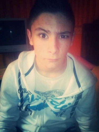 anthony 14 ans                                      c'est plus un enfant , Attention