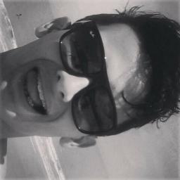 ' música hoje e sempre , namorado da @OneLoraah_ . Deuuus ♥