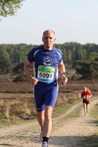 Op z'n russisch --- Бегуны вынікаюць з прыемнасцю ыа ыа ыa !! Vertaling ; Volg me als hardlopen je hobby is !!