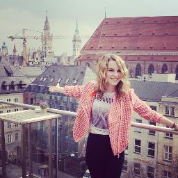 I´m Chloé a fan of Bridgit Mendler, her life. her music, her face, i really love it. He is so so perfect #MendieForever. @bridgitmendler Follow me please!