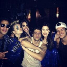 ChaMelViciio's profile picture. Amor de fã é uma coisa inexplicável,única e maravilhosa!Uma coisa que só quem é fã de verdade sabe,é o amor + sincero que alguém pode sentir .| Since: 07/02/12