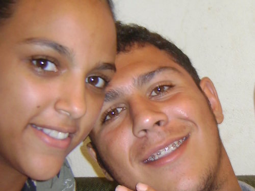 Se eu fosse um anjo viveria pra te guardar,como nao sou vivo pra te amar.