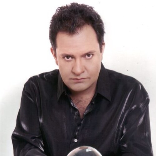 Periodista,locutor, prod. de radio, astrologo, critico teatral