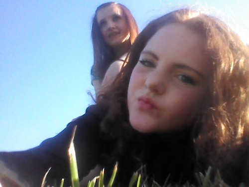 my names donna im 13 years old, follow me and ill follow you back X