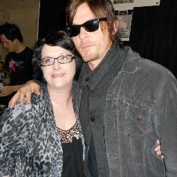 I'm 40 and love Norman Reedus! @wwwbigbaldhead follows me! I love The Walking Dead, Zombies, Horror movies, Cats,Neil BrownJr,  I met Norman 3/29/13!!