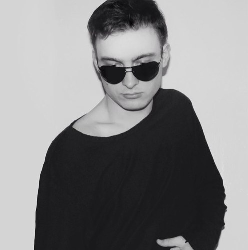 MusicmalinskY's profile picture. Певец, автор исполнитель своих песен. Я Вконтакте: http://t.co/cU1DYqFG 
Мой YouTube канал: http://t.co/TSbtKPQo4L