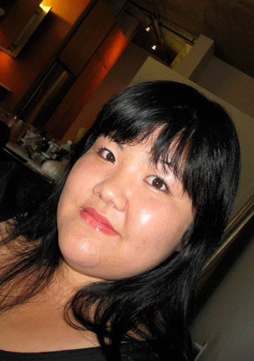 sujimoon's profile picture. Founder/Owner of bow wow haus... I tweet about life as an entrepreneur, dogs & more.