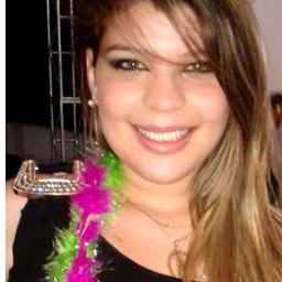 Natural de Pombal-PB, moro em Jericó/Patos 19 anos, acadêmica de Odontologia, apaixonada por vaquejada, amo minha família e meus amigos :)