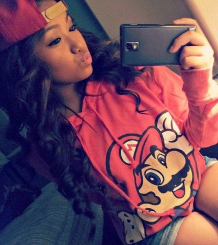 TweetSmt's profile picture. Je tweet des choses pour filles et sur les sentiments et l'amour dans 140 caractères.