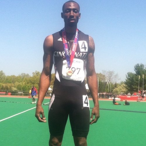 Terrence_Ville's profile picture. Coolest Guy u Eva Met....Hurdler for University of Cincinnati...From Akron Ohio....Currently #Dreamchasen! So I got my Do Not Disturb Sign Up...